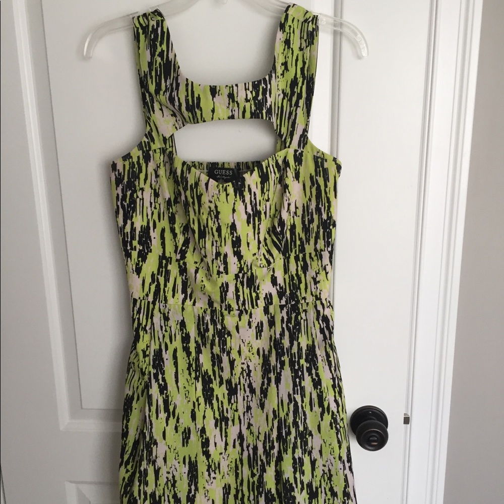 Guess sz12